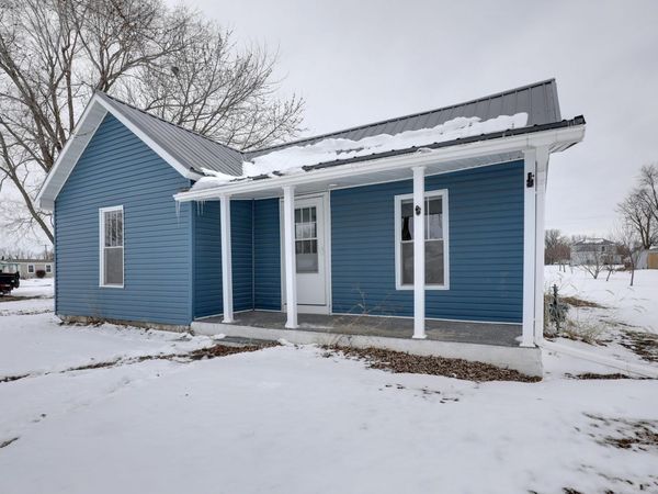 212 ADAMS Street, Coatsburg, IL 62325