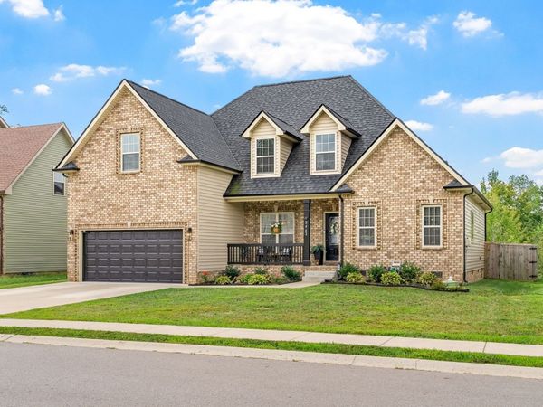 2462 Shadowood Rd, Clarksville, TN 37043