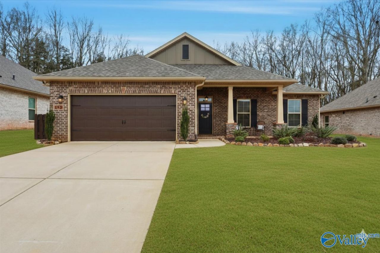 152 Midpark Drive, Meridianville, AL 35759 Main Photo