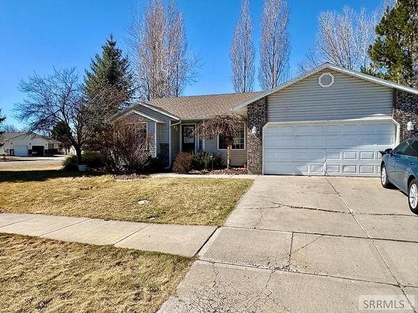 124 Tamarack Avenue, REXBURG, ID 83440