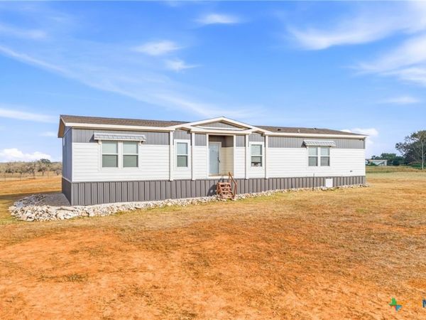 653 County Road 390, Gonzales, TX 78629