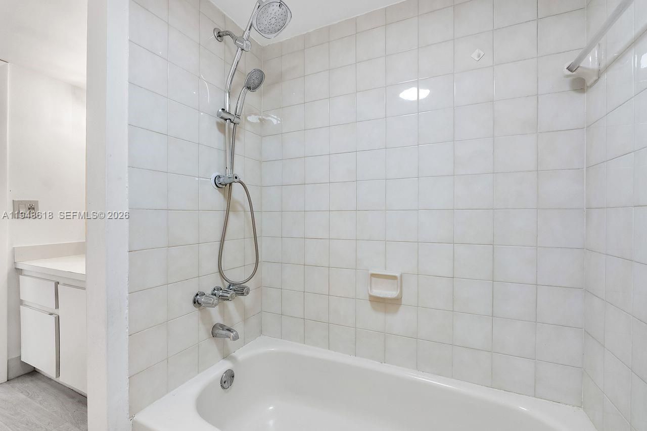 995 SW 84th Ave, Unit 223, Miami, FL 33144 Photo