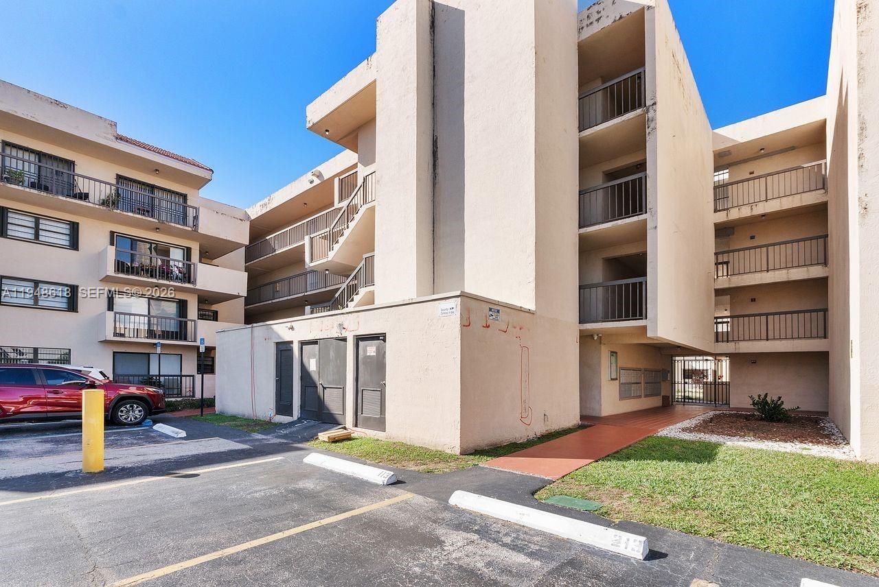 995 SW 84th Ave, Unit 223, Miami, FL 33144 Photo