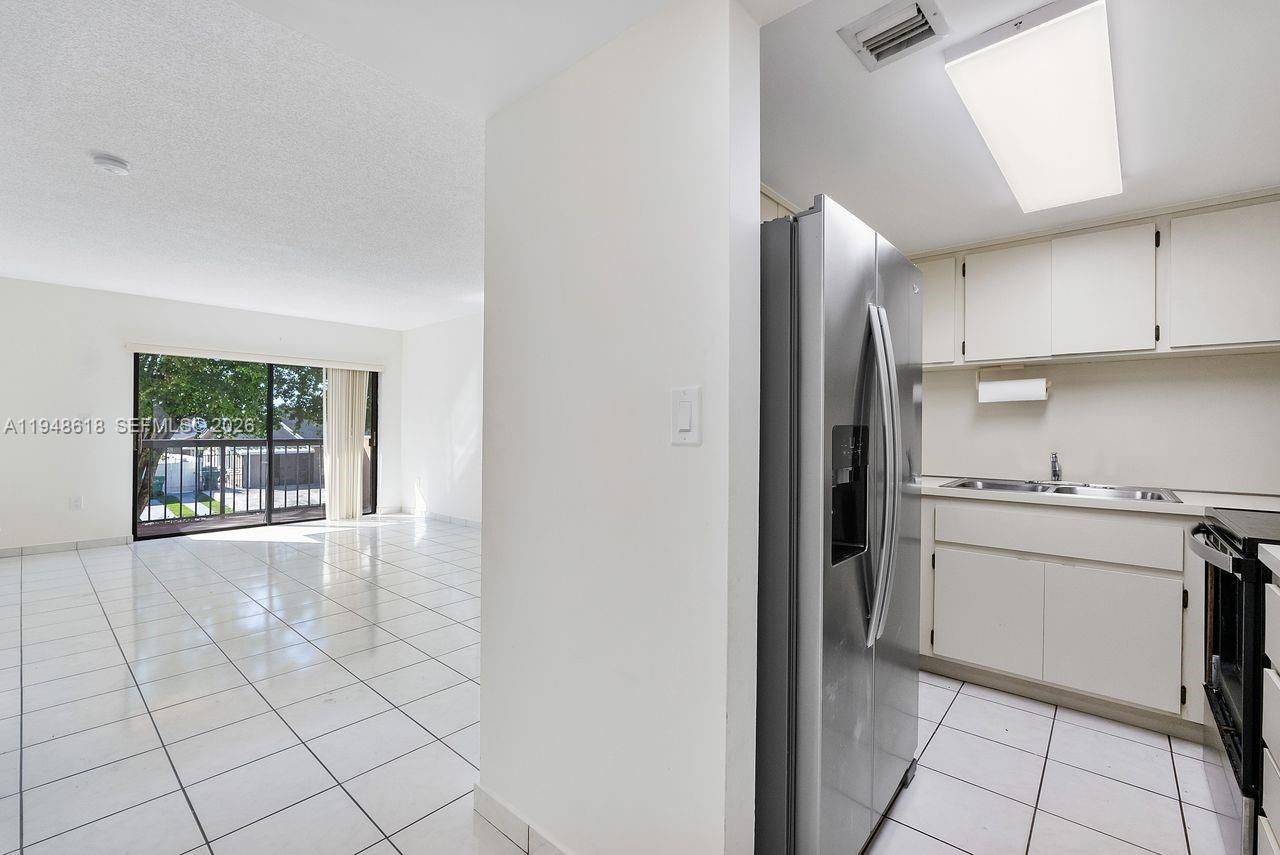 995 SW 84th Ave, Unit 223, Miami, FL 33144 Photo