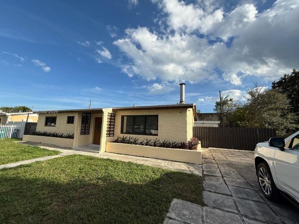 1270 North Dr, Miami, FL 33179