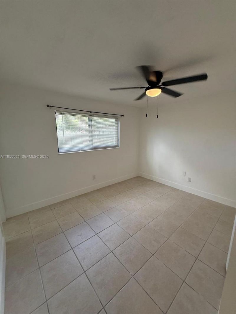 1270 North Dr, Miami, FL 33179 Photo