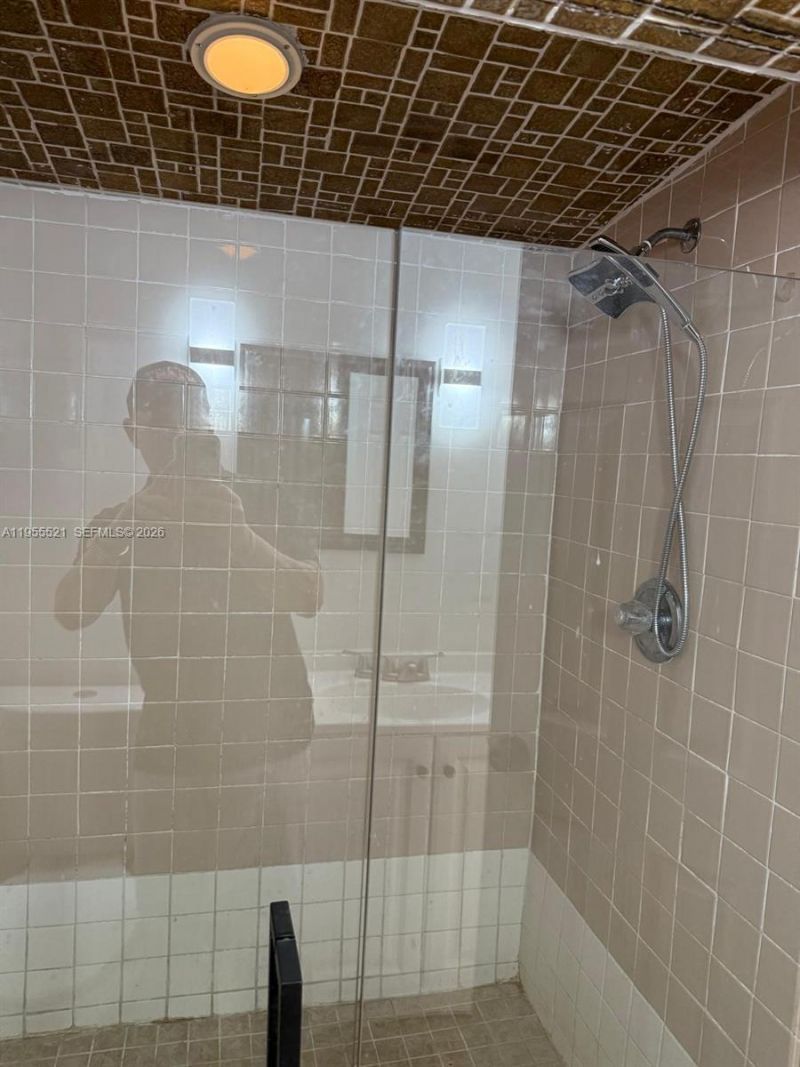 1270 North Dr, Miami, FL 33179 Photo