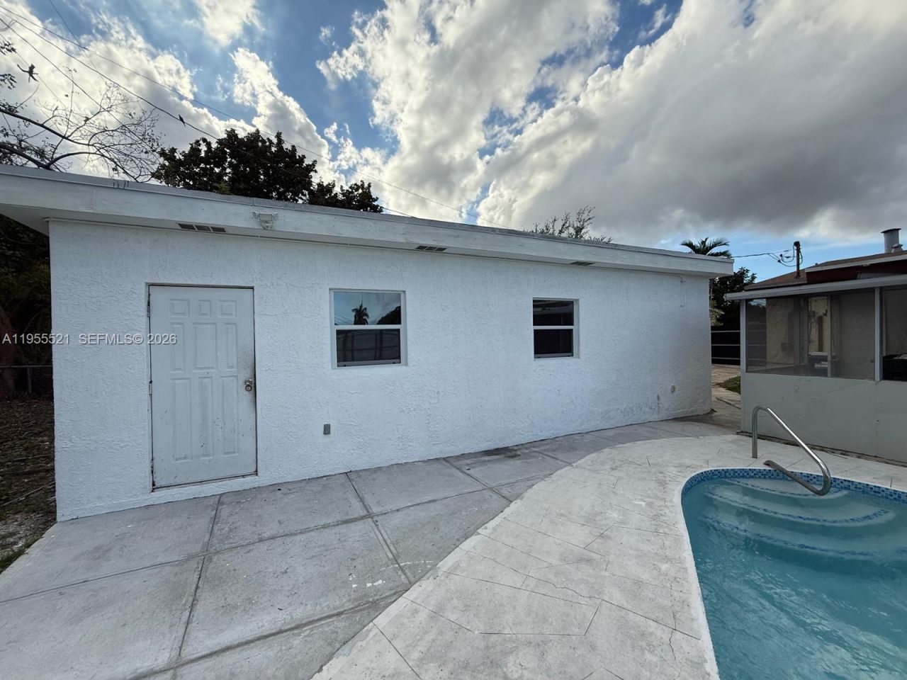 1270 North Dr, Miami, FL 33179 Photo