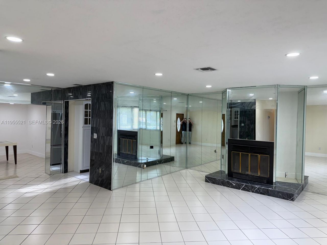 1270 North Dr, Miami, FL 33179 Photo