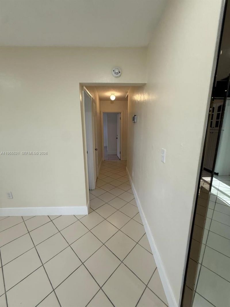 1270 North Dr, Miami, FL 33179 Photo