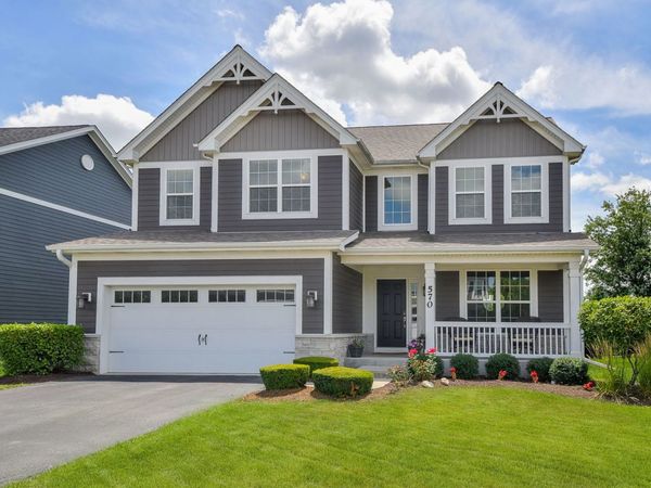 570 Amy Lane, Wheaton, IL 60187