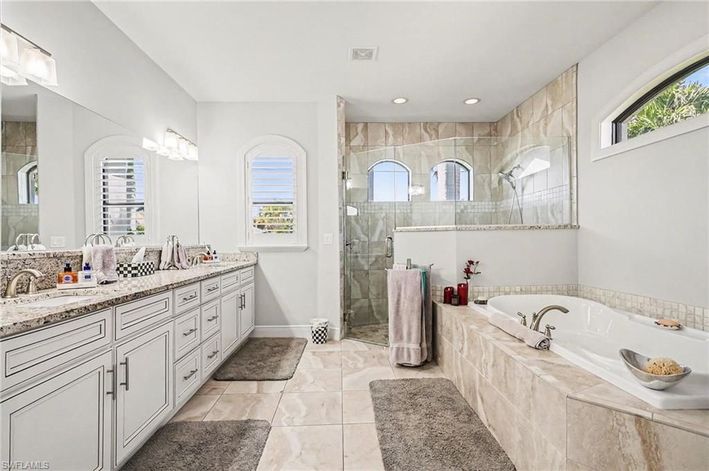 4621 SW 17th Pl , Cape Coral, FL 33914 Photo