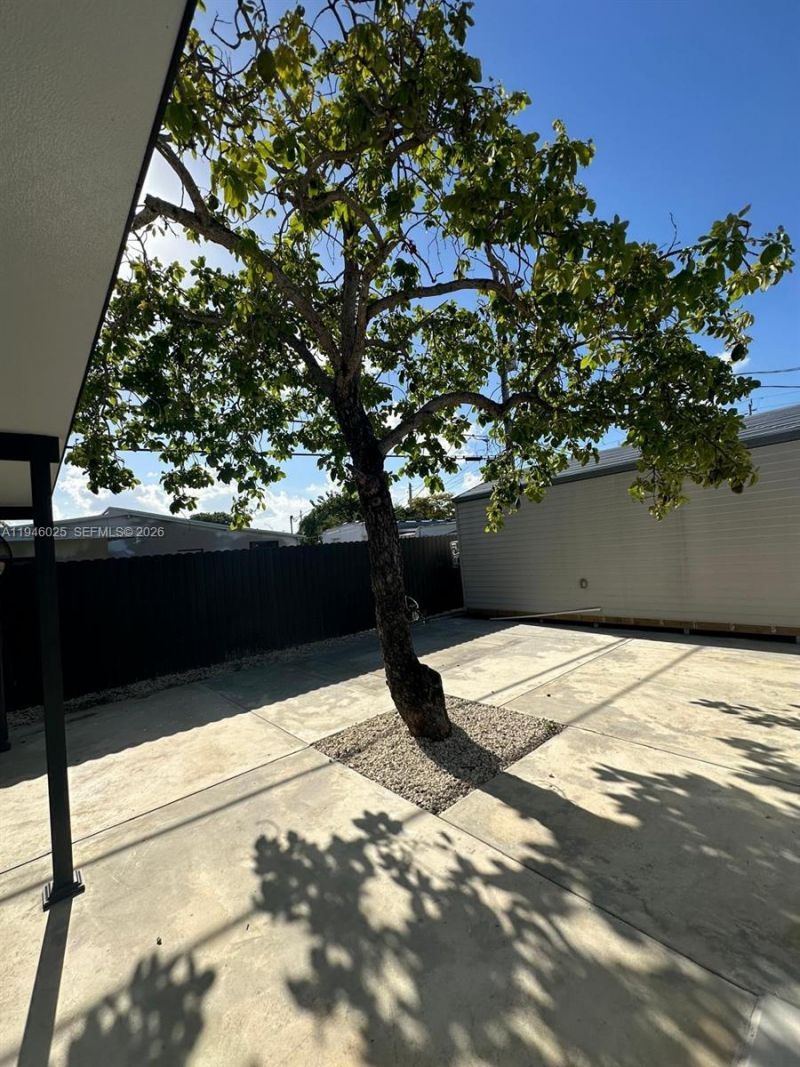 5150 E 9th Ln , Hialeah, FL 33013 Photo