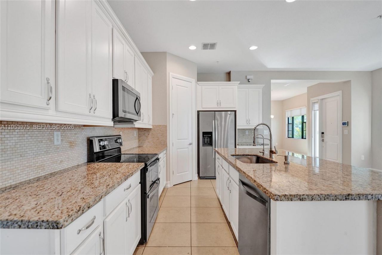 11353 SW 13th St, Pembroke Pines, FL 33025 Photo