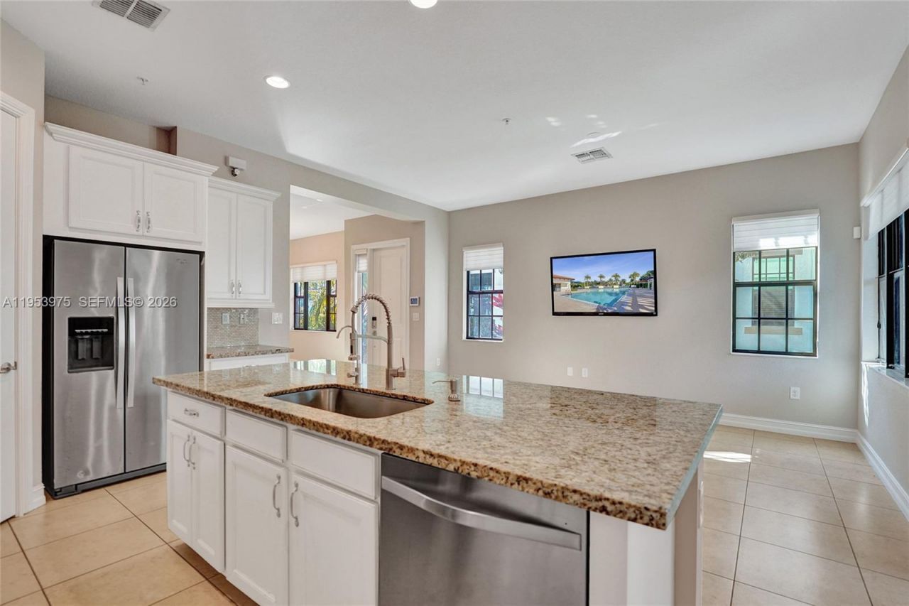 11353 SW 13th St, Pembroke Pines, FL 33025 Photo