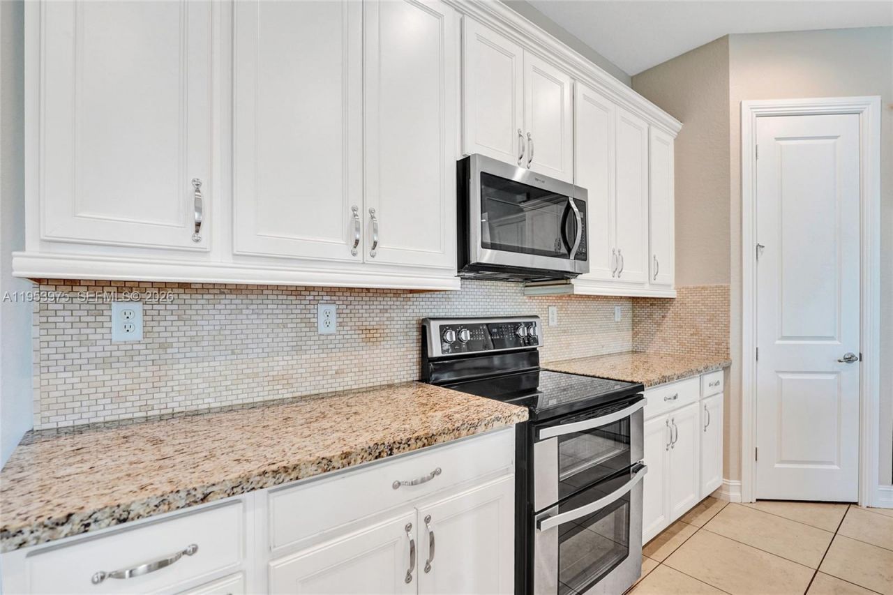 11353 SW 13th St, Pembroke Pines, FL 33025 Photo