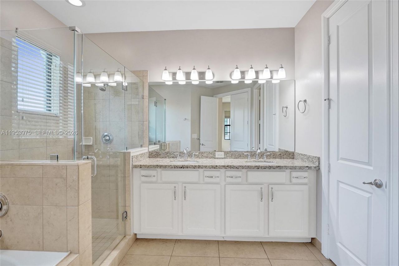 11353 SW 13th St, Pembroke Pines, FL 33025 Photo