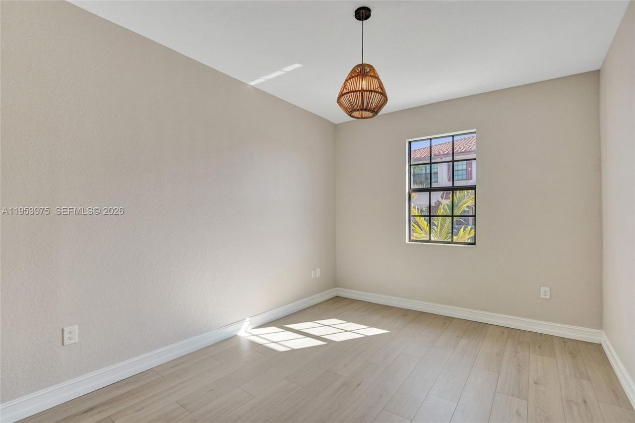 11353 SW 13th St, Pembroke Pines, FL 33025 Photo