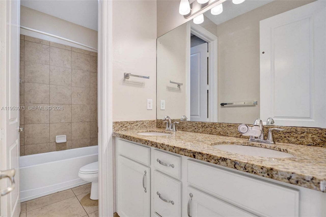 11353 SW 13th St, Pembroke Pines, FL 33025 Photo