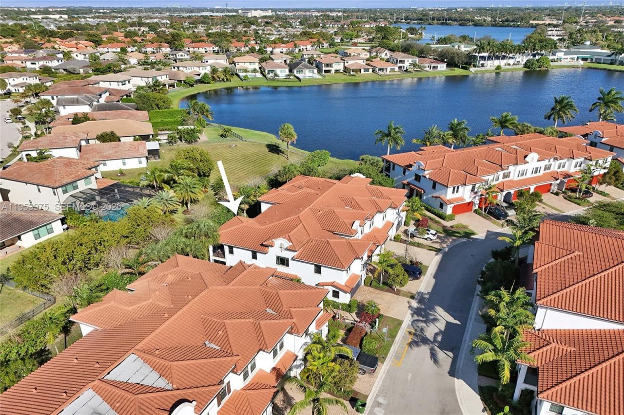 11353 SW 13th St, Pembroke Pines, FL 33025 Photo