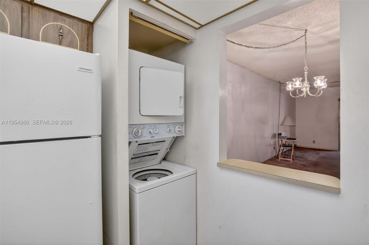 8523 Old Country Mnr, Unit 520, Davie, FL 33328 Photo