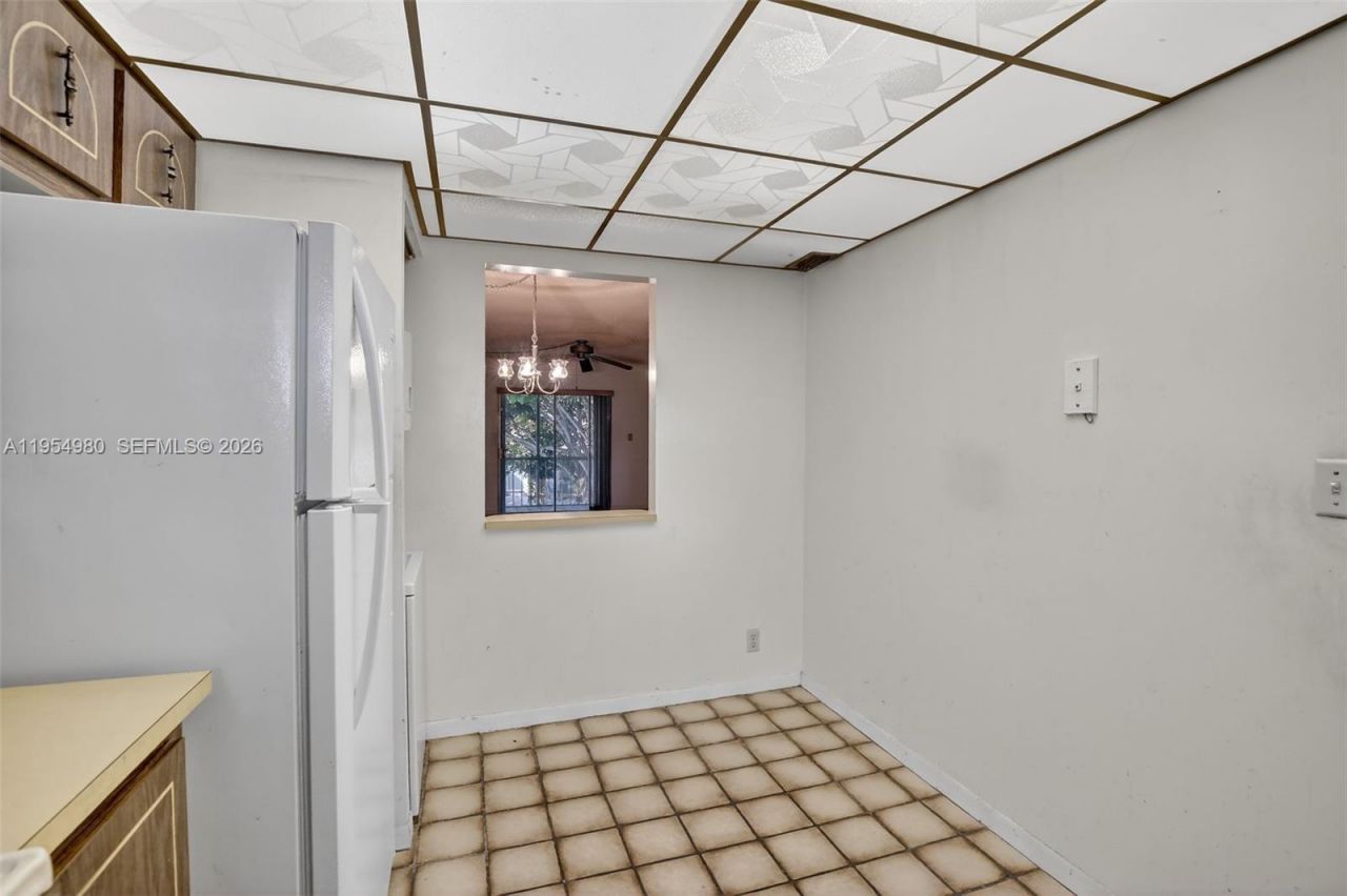 8523 Old Country Mnr, Unit 520, Davie, FL 33328 Photo