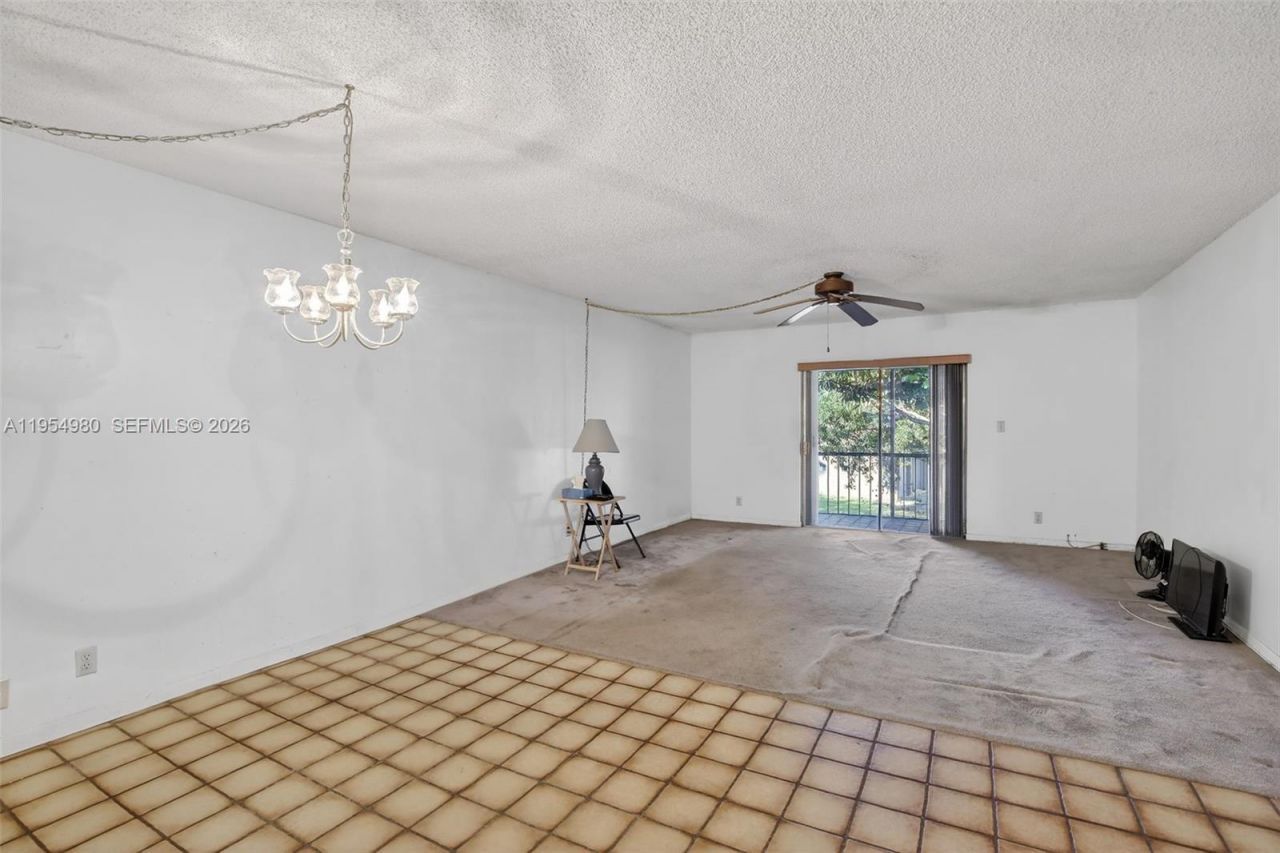 8523 Old Country Mnr, Unit 520, Davie, FL 33328 Photo