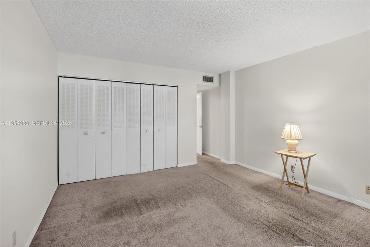 8523 Old Country Mnr, Unit 520, Davie, FL 33328 Photo