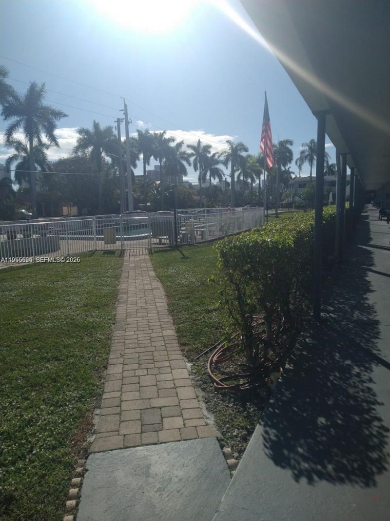 600 Layne Blvd, Unit 118, Hallandale Beach, FL 33009 Photo