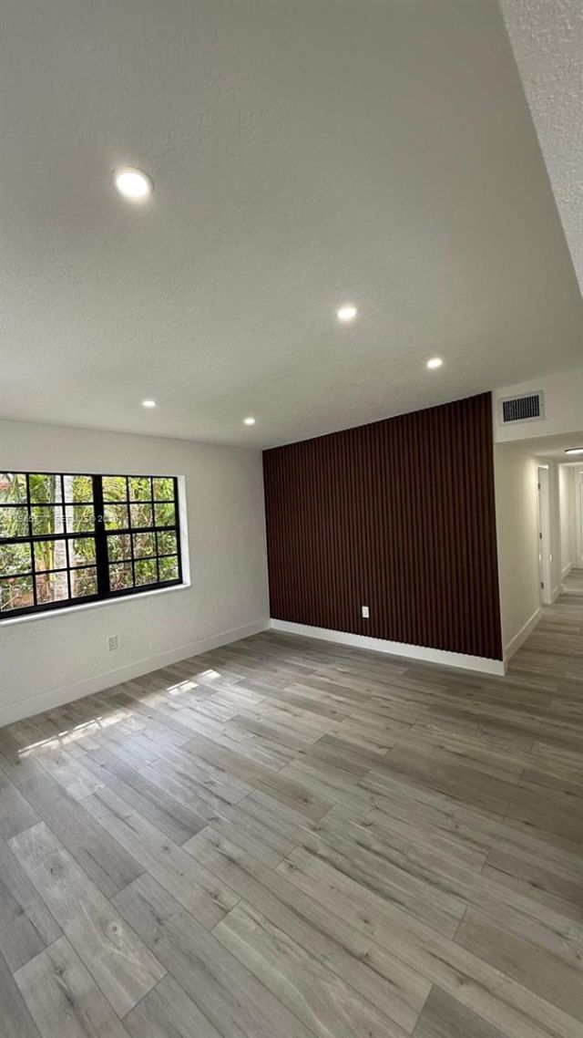 980 NE 146th St , North Miami, FL 33161 Photo