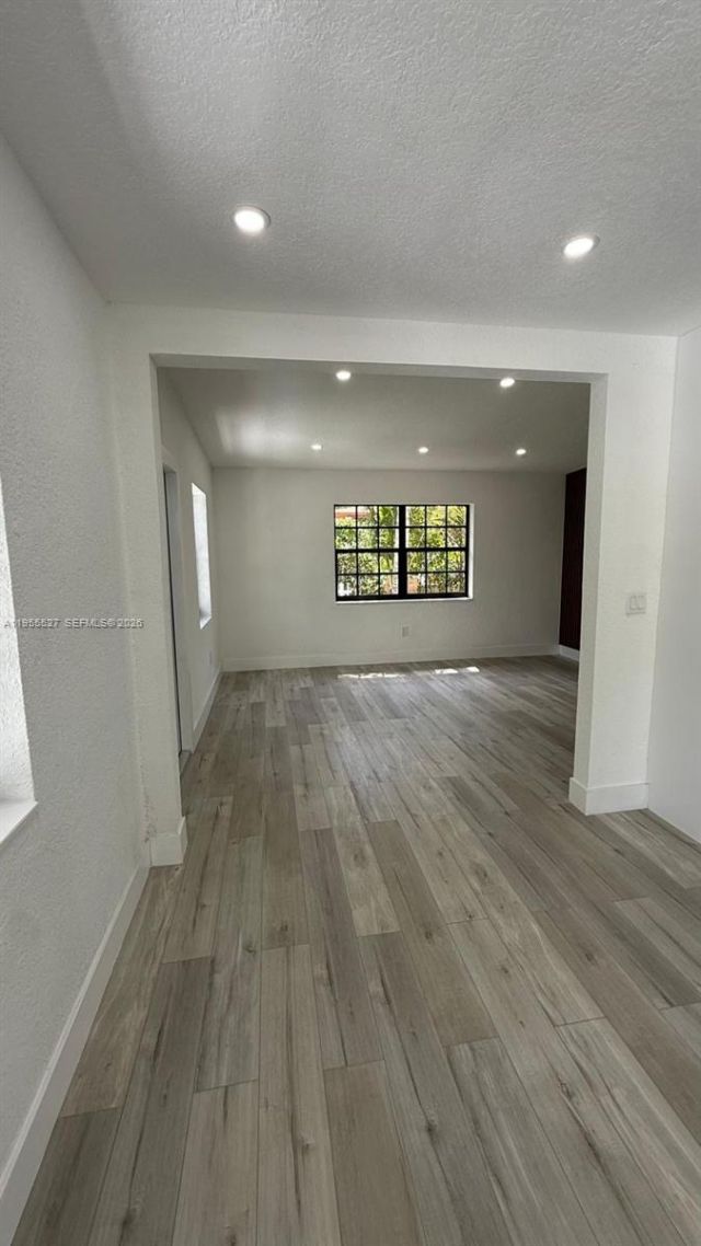 980 NE 146th St , North Miami, FL 33161 Photo