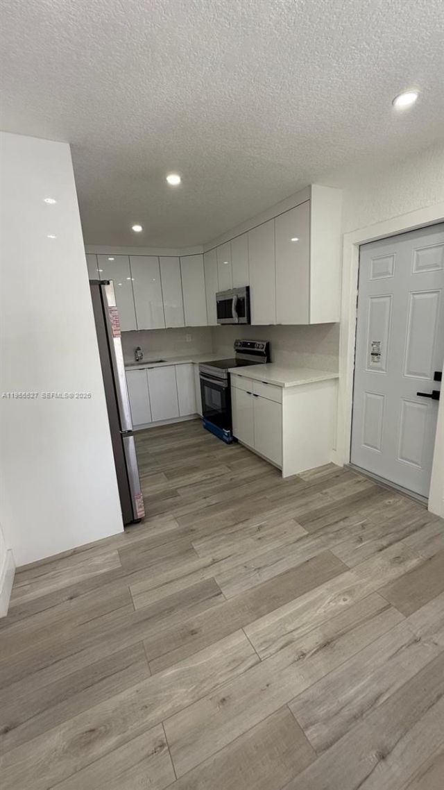 980 NE 146th St , North Miami, FL 33161 Photo