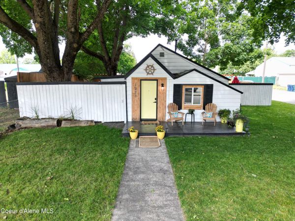 1223 N 1ST ST, Coeur d'Alene, ID 83814