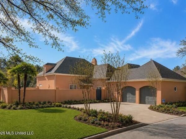 9 N Heron Cove, Hattiesburg, MS 39402