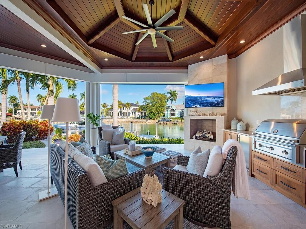 3243 Gin Ln, Naples, FL 34102 Photo