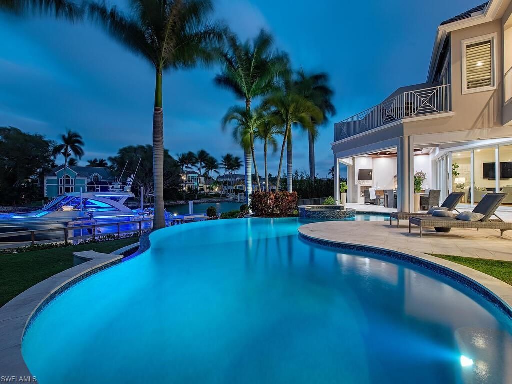 3243 Gin Ln, Naples, FL 34102 Photo