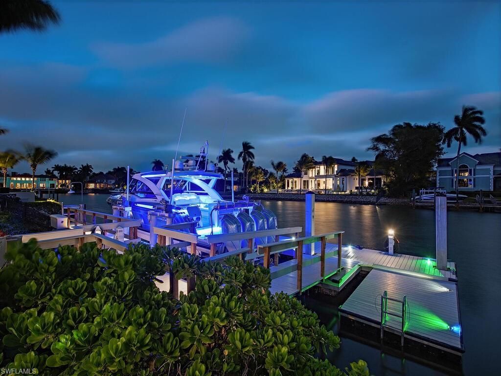 3243 Gin Ln, Naples, FL 34102 Photo