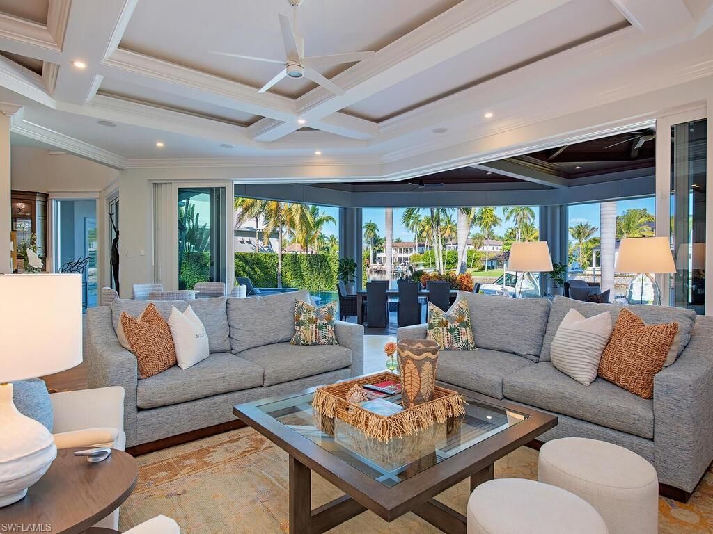 3243 Gin Ln, Naples, FL 34102 Photo