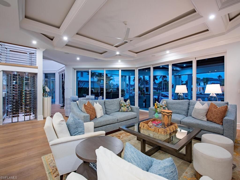 3243 Gin Ln, Naples, FL 34102 Photo