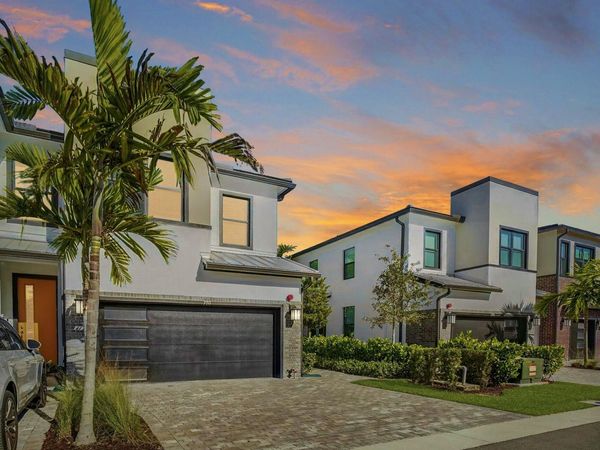 770 NW 82nd Terrace, Plantation, FL 33324