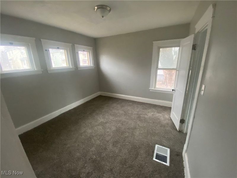 12514 Locke Avenue, Cleveland, OH 44108 Photo 7