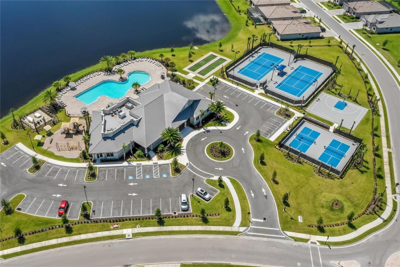 17045 Polo Trl, Lakewood Ranch, FL 34211 Photo