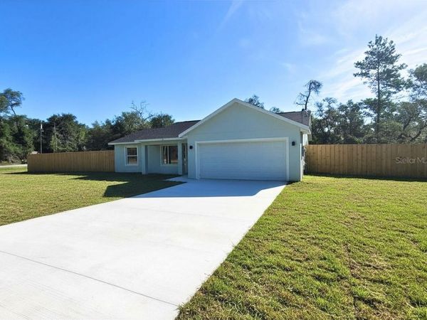 15 FISHER WAY PLACE, OCKLAWAHA, FL 32179