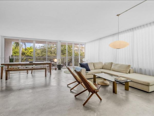 2155 Washington Ct , Unit 210, Miami Beach, FL 33139