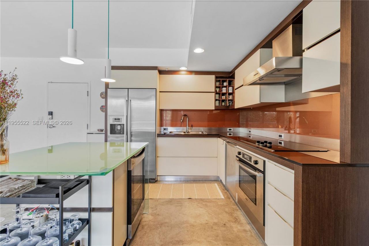 2155 Washington Ct , Unit 210, Miami Beach, FL 33139 Photo