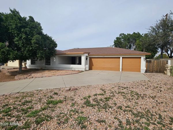 5104 W CHRISTY Drive, Glendale, AZ 85304