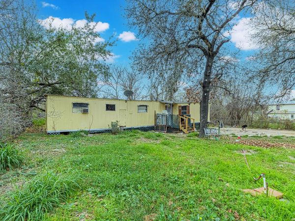 369 Gateway, Poteet, TX 78065