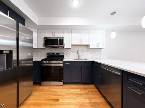 52 James St Unit 2, Unit 2, Newark, NJ 07102