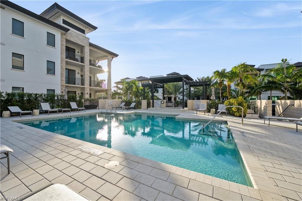 1135 3rd Ave S, Unit 304, Naples, FL 34102 Photo
