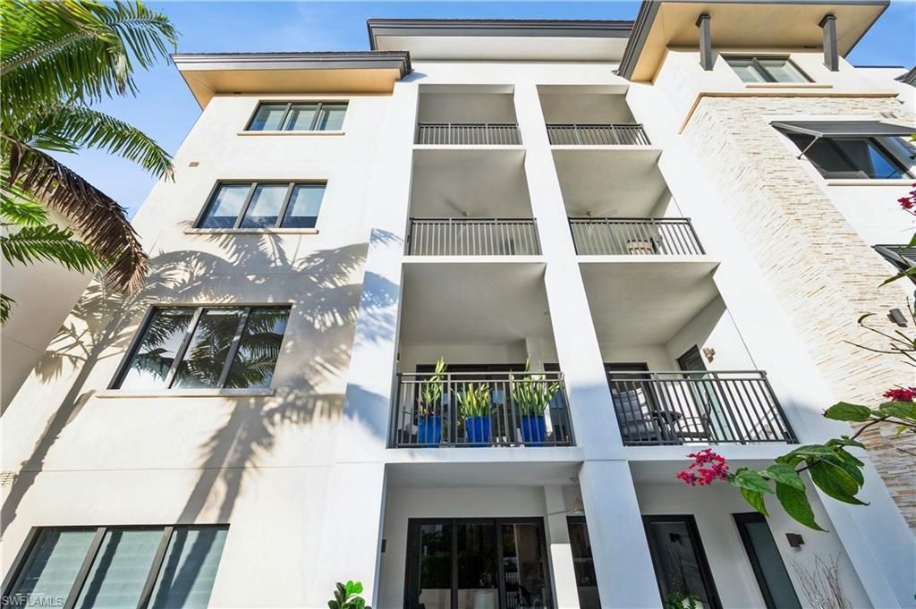 1135 3rd Ave S, Unit 304, Naples, FL 34102 Photo